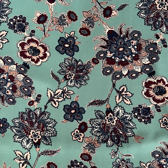 Beautiful Pink Rose, Size L dress! In excellent condition! - Picture 10 of 11